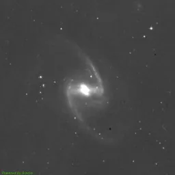 NGC1365 — 近红外图像